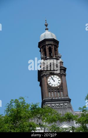 Torre dell'Orologio sull'ex Ufficio postale Generale di Leeds, City Square, Leeds, West Yorkshire, Inghilterra. Foto Stock