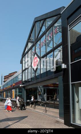 Ingresso al Merrion Centre, Leeds, West Yorkshire, Inghilterra. Foto Stock