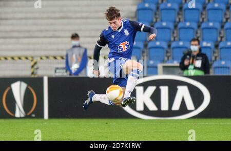 Stadio Poznan, Poznan, Polonia. 22 ottobre 2020. Europa League football, Lech Poznan contro Benfica; Jakub Kaminski (Lech) Credit: Action Plus Sports/Alamy Live News Foto Stock