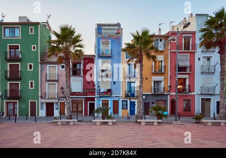 Le case colorate di Villajoyosa da Alicante, Spagna Foto Stock