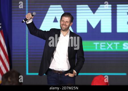 Raleigh, Carolina del Nord, Stati Uniti. 22 ottobre 2020. ERIC TRUMP, figlio del presidente Trump, parla durante il programma Evangelicals for Trump: Lode, preghiera e patriottismo alla Chiesa RFA. Credit: Bob Karp/ZUMA Wire/Alamy Live News Foto Stock