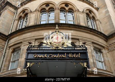 Stemma decorativo sopra l'ingresso del Grand Central Hotel di Glasgow, Scozia, Regno Unito Foto Stock