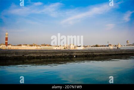 Bella vista di Gurudwara Tarn Taran Sahib, Amritsar, Punjab Foto Stock