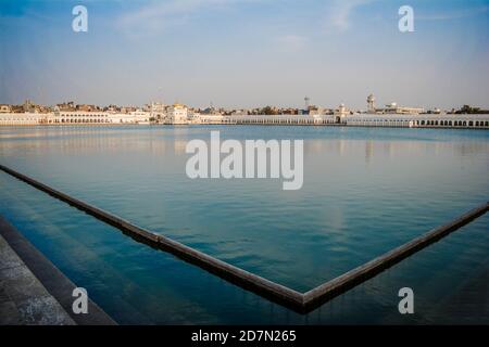 Bella vista di Gurudwara Tarn Taran Sahib, Amritsar, Punjab Foto Stock