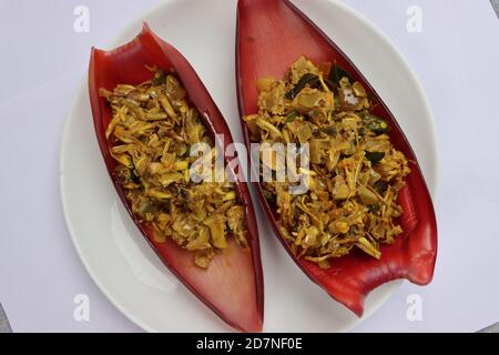 Banana fiore curry, cibo dell'India del Sud, fior di fiori di plantain Foto Stock