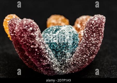 Caramelle colorate in forma di ragno per Halloween Foto Stock