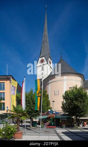 Città chiesa parrocchiale Sankt Nikolaus, Bad Ischl, Salzkammergut, alta Austria, foto Foto Stock