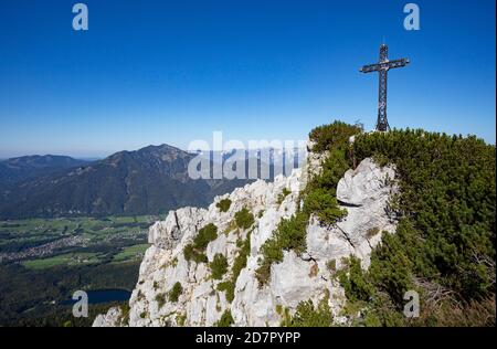 Franz Josef Croce sul Monte Katrin, sotto Nussensee, Bad Ischl, Salzkammergut, alta Austria, Austria Foto Stock