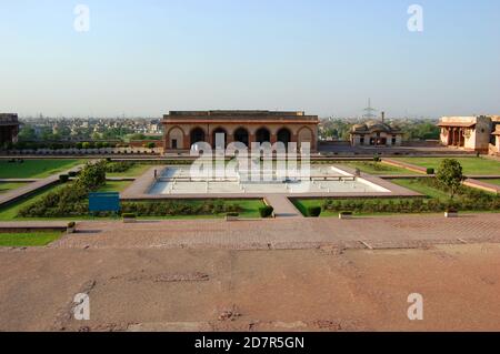 Forte di Lahore nella città vecchia di Lahore a Punjab, Pakistan. Il Forte di Lahore è stato dichiarato patrimonio dell'umanità dall'UNESCO nel 1981. Foto Stock