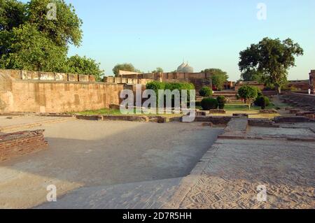 Forte di Lahore nella città vecchia di Lahore a Punjab, Pakistan. Il Forte di Lahore è stato dichiarato patrimonio dell'umanità dall'UNESCO nel 1981. Foto Stock