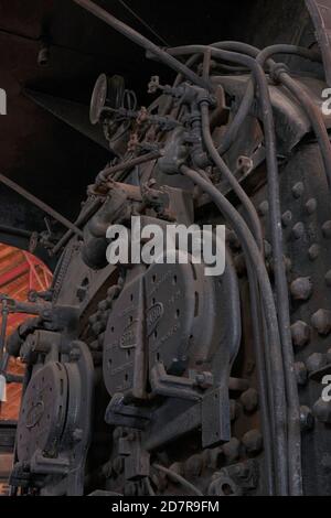 Locomotiva a vapore le valvole di comando del display al B&O Railroad Museum, Baltimore, Maryland, Stati Uniti d'America. Foto Stock