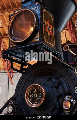 Baltimore & Ohio Railroad No. 600 2-6-0 Mogul locomotiva a vapore sul display al Roundhouse del B&O Railroad Museum, Baltimore, Maryland, Stati Uniti d'America. Foto Stock