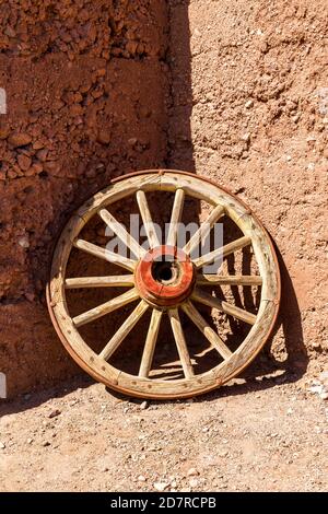 Vecchia ruota di carro Foto Stock