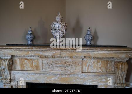 Walbrzych, Polonia - 18 luglio 2020: Castello di Ksiaz, la Sala d'Oro Foto Stock