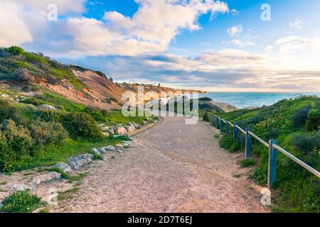 L'iconica pista di accesso alla spiaggia di Port Willunga al tramonto, Australia del Sud Foto Stock