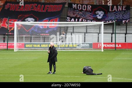 Paul Scholes, co-proprietario di Salford e manager ad interim, ha visto prima della Sky Bet League due partite tra Salford City e Crawley Town a Moor Lane, Salford. 24 ottobre 2020 Foto Stock