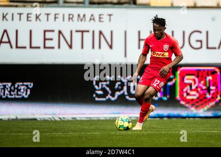 Horsens, Danimarca. 25 Ott 2020. Isaac Atanga (12) del FC Nordsjaelland visto durante il 3F Superliga match tra AC Horsens e FC Nordsjaelland alla Casa Arena di Horsens. (Photo Credit: Gonzales Photo/Alamy Live News Foto Stock