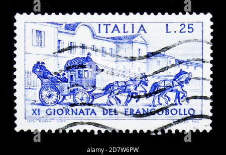 MOSCA, RUSSIA - 15 APRILE 2018: Un francobollo stampato in Italia mostra Carriage, Stamp Day, serie, circa 1969 Foto Stock