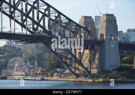 Luna Park dietro il Harbour Bridge, Sydney, NSW Foto Stock