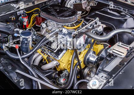 Miami Florida, Coral Gables Miracle Mile mostra di auto classica, automobile Pontiac Firebird motore, Foto Stock