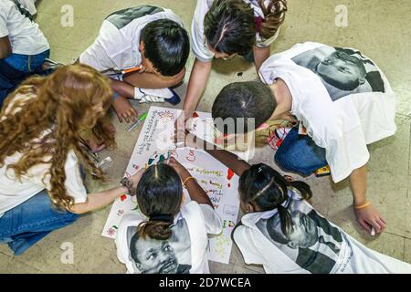 Miami Florida,non violence Project USA,studentessa studenti anti droga non profit associazione,Martin Luther King Jr. Giorno adolescente adolescente adolescente adolescente,Nero Foto Stock