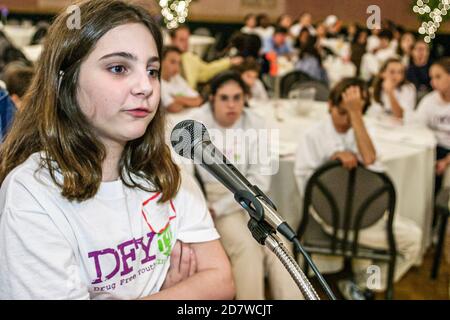 Miami Florida,Kendall Drug Free Youth in Town DFYIT,Youth club summit anti addiction organizzazione no profit,teen,teenager teenager student stud Foto Stock