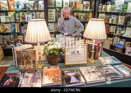 Florida,Miami Beach Convention Center,centro,Antique Show rivenditore venditore uomo libri usati, Foto Stock