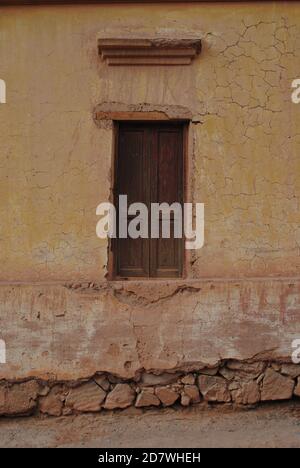 Finestra di una vecchia casa Foto Stock