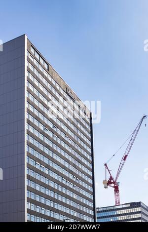 'Manchester One', la torre dell'ufficio a 21 piani costruita originariamente come 'ta' Andrew's House' allora conosciuta come 'Portland Tower' dagli anni '90 al 2012. Foto Stock