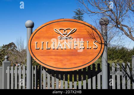 Le Blue Mountains, NSW, Australia. Sabato 8 agosto 2020. Darley's Restaurant e giardini immacolati, le Blue Mountains, New South Wales. Ristorante Darley's Foto Stock