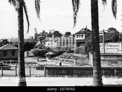 Cartolina della stazione ferroviaria a Gympie, Queensland, Australia, intorno agli anni '40. Dalla collezione della famiglia McKechnie. Foto Stock