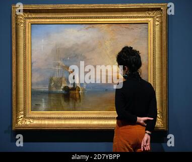 Londra, Regno Unito. 26 Ottobre 2020. "Il temerario dei combattimenti", 1839. Mostra storica di J.M. W. Turner (1775-1851) con dipinti chiave prestati dalla Galleria Nazionale che apre il 28 Ottobre. Credit: Mark Thomas/Alamy Live News Foto Stock