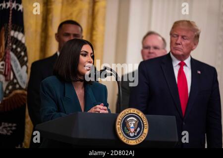 Kim Kardashian West parla durante un evento circa l'assunzione di seconda occasione nella stanza orientale della Casa Bianca a Washington, D.C. il 13 giugno 2019. Il presidente degli Stati Uniti Donald Trump ha parlato anche durante l’evento, che si è concentrato sull’opportunità di offrire ai detenuti riformati opportunità di successo dopo aver lasciato il carcere. Credit: Alex Edelman/The Photo Access Foto Stock
