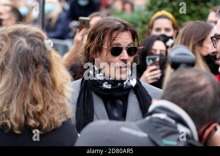 Johnny Depp partecipa al 'Crock of Gold: A pochi round con Shane McGowan' in anteprima durante il 16° Festival del Cinema di Zurigo a Kino corso il 02 ottobre 2020 a Zurigo, Svizzera. Foto Stock