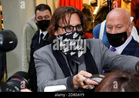 Johnny Depp partecipa al 'Crock of Gold: A pochi round con Shane McGowan' in anteprima durante il 16° Festival del Cinema di Zurigo a Kino corso il 02 ottobre 2020 a Zurigo, Svizzera. Foto Stock