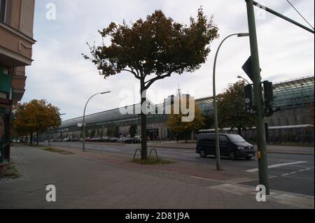 Der Straßenzug Seegefelder Straße zwischen Galenstraße und Altstädter Ring am Rathaus Spandau soll Fußgängerzone werden. Foto Stock