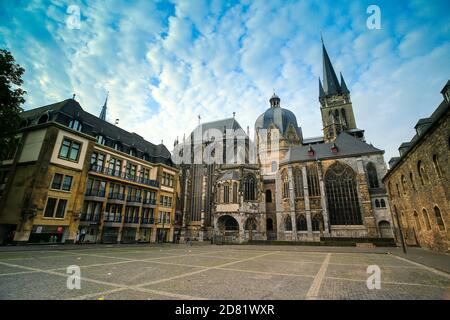 Piazza principale (Platz) a Aquisgrana, Germania. Foto Stock