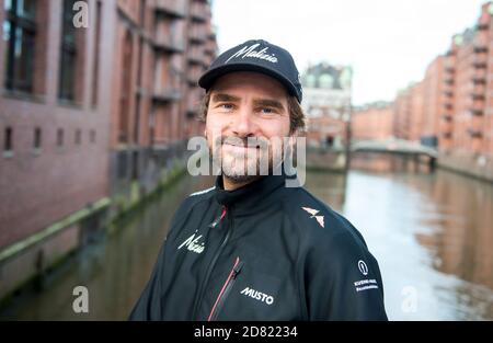 Amburgo, Germania. 22 ottobre 2020. Boris Herrmann, sportivo di vela, si trova a Speicherstadt. Credit: Daniel Bockwoldt/dpa/Alamy Live News Foto Stock