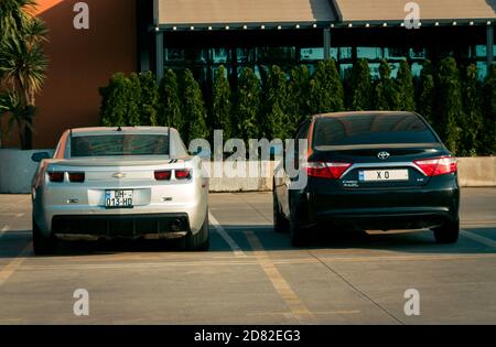 Batumi. Georgia - 12 ottobre 2020: Auto nel parcheggio di Batumi .Georgia Foto Stock