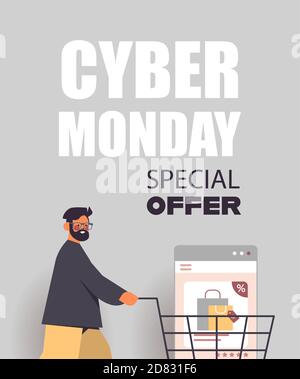 uomo che spinge la finestra web browser nel carrello carrello acquisti online offerte cyber monday sconti vacanze e-commerce concept verticale vettore verticale verticale illustrazione Illustrazione Vettoriale