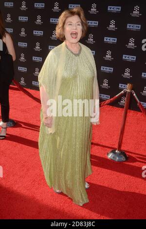 LOS ANGELES - Apr 6: Diane Baker al 2017 TCM Classic Film Festival apertura Night Red Carpet al TCL Chinese Theatre IMAX il 6 aprile 2017 a Los Angeles, California Foto Stock