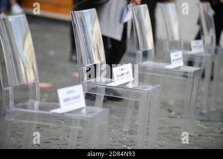 Roma Piazza Montecitorio,manifestazione dei lavoratori del settore congressi e trasporti contro le misure di controllo della pandemia Covid - 19 coronavirus contenute nel nuovo DPCM (STEFANO CAROFEI/Fotogramma, ROMA - 2020-10-27) p.s. la foto e' utilisabile nel messaggio del contato, in uno stile e senza intendente difamatorio del decoro delle persone rappresentate Foto Stock