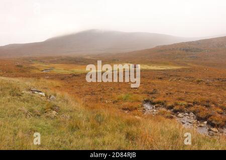 Glasscarnoch diga, Highlands scozzesi Foto Stock