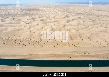 Canale di irrigazione, Imperial Sand Dunes, Winterhaven, CA, USA Foto Stock