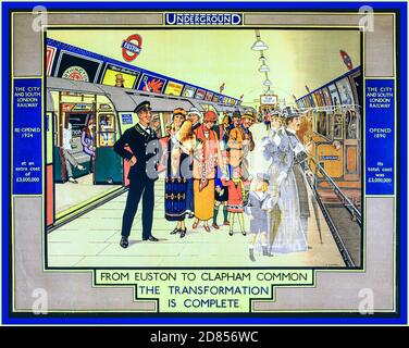 Vintage 1920's London Underground Poster 'da Euston a Clapham Common: The Transformation is complete' Richard T Cooper., 1884-1957, artist London : Johnson, Riddle & Co. Ltd., 1924. (Poster) : litografia, poster pubblicitario a colori per il trasporto in metropolitana che mostra i passeggeri su una piattaforma metropolitana; un lato ha persone con abiti contemporanei al poster e l'altro lato ha persone dal momento dell'apertura della metropolitana nel 1890. Foto Stock
