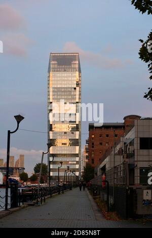Dollar Bay Point, torre residenziale di appartamenti, Canary Wharf, Docklands, East End di Londra, Regno Unito Foto Stock