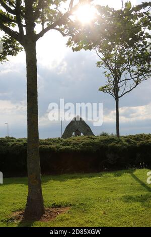 Prestwick , Ayrshire. Scozia, 30 luglio 2019 Statua di Icarus all'ingresso dell'Aeroporto Internazionale di Glasgow Prestwick ... La statua alta otto piedi della leggenda greca Credit: Alister Firth Foto Stock