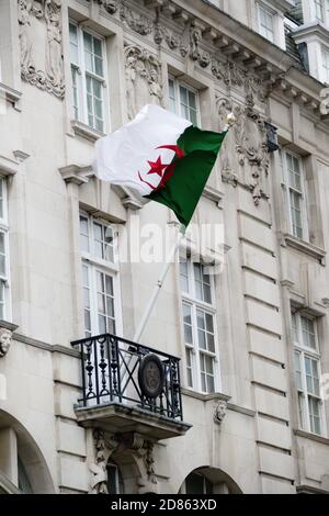 Londra, Regno Unito, 17 marzo 2018:- Ambasciata di Algeria a Londra situata in 1-3 Riding House Street Foto Stock