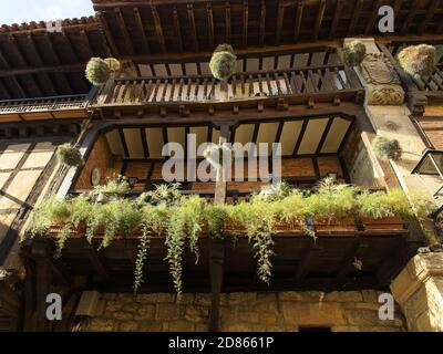 Santillana del Mar, Spagna - 28 dicembre 2019 - Santillana del Mar città di valore storico-artistico, insieme con l'enclave naturale, è uno di Foto Stock