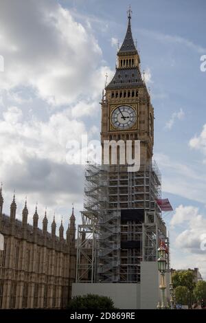 Londra, 28 settembre 2017:- il Palazzo di Westminster, sede del British Parliment con impalcature a causa di lavori di ristrutturazione sul mondo Unesco lei Foto Stock